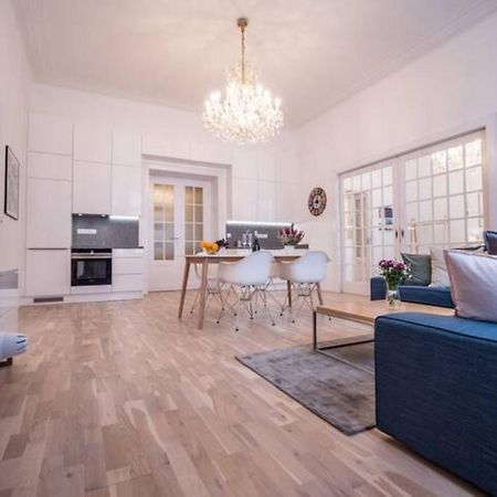 Top Class Apartment In Old Town 2 Bedrooms Прага Екстериор снимка